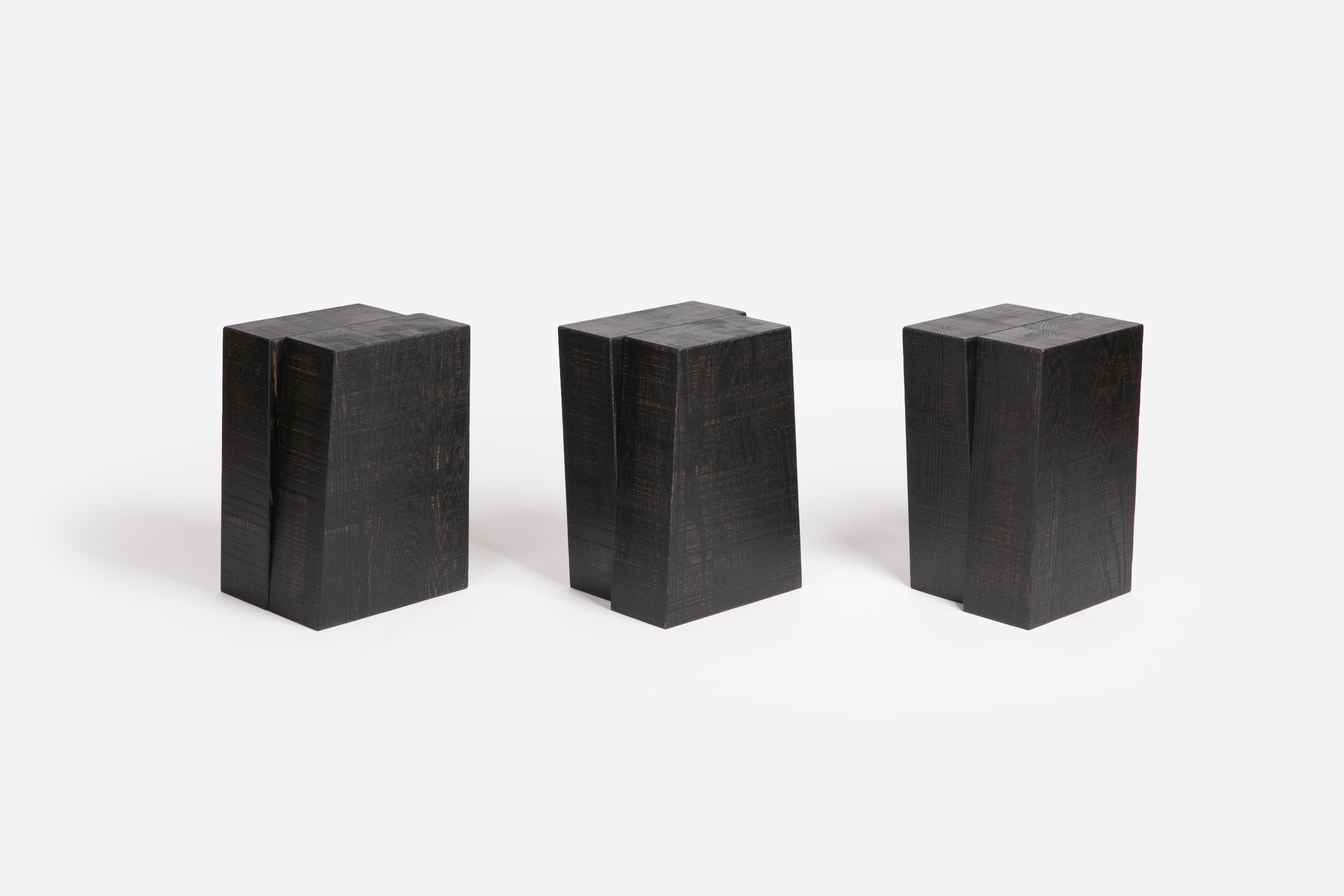 270×330×450mm per unit